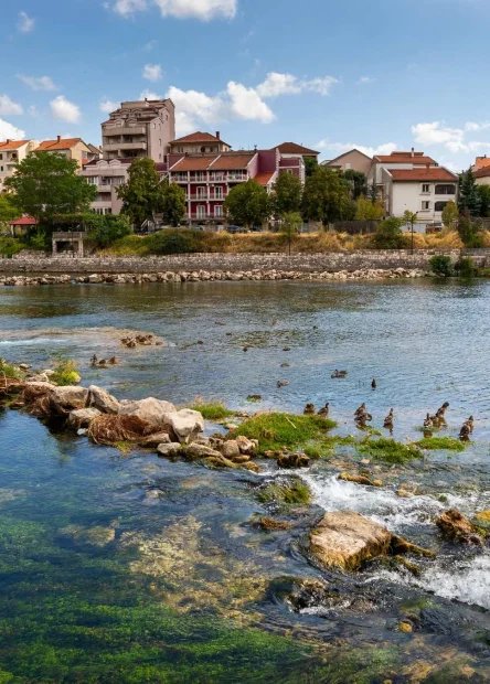 Trebišnjica, Hercegovina, Trebinje, Bileća, Bilećko jezero, ponornica, rijeka koja nestaje, krški krajolik, Arslanagića most, Bosna i Hercegovina, Trebišnjica river, Herzegovina, Trebinje, Bileća, Bileća Lake, sinking river, disappearing river, karst landscape, Arslanagića Bridge, Bosnia and Herzegovina