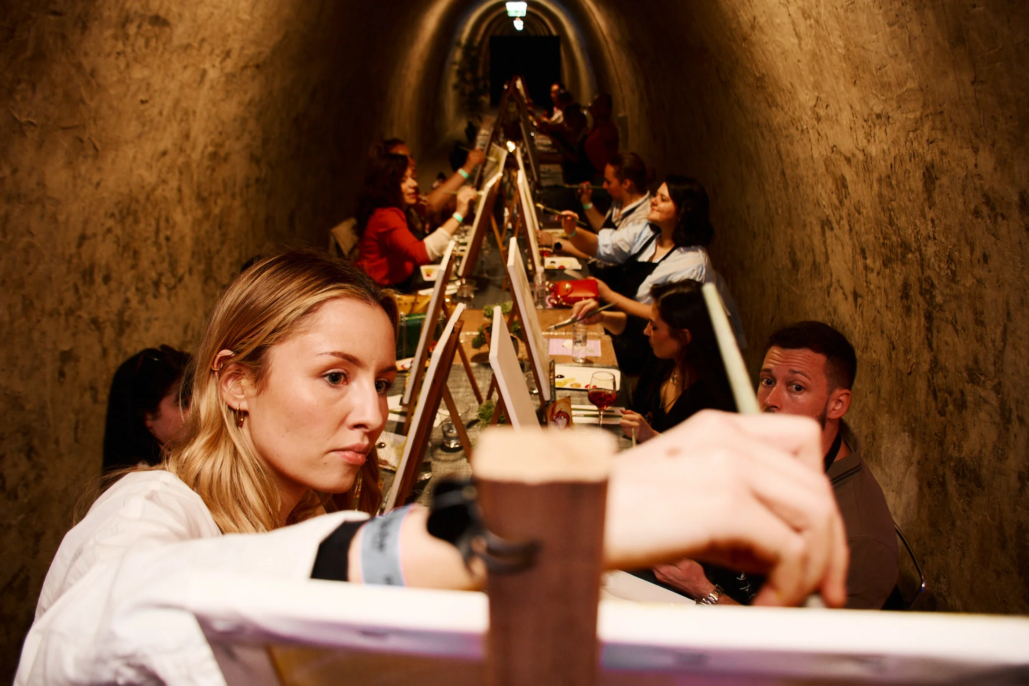 Tunel Grič u Zagrebu domaćin je festivala Zagreb Underground koji okuplja vinare, degustacije vina, gastronomiju i zabavni program u jedinstvenom podzemnom prostoru.