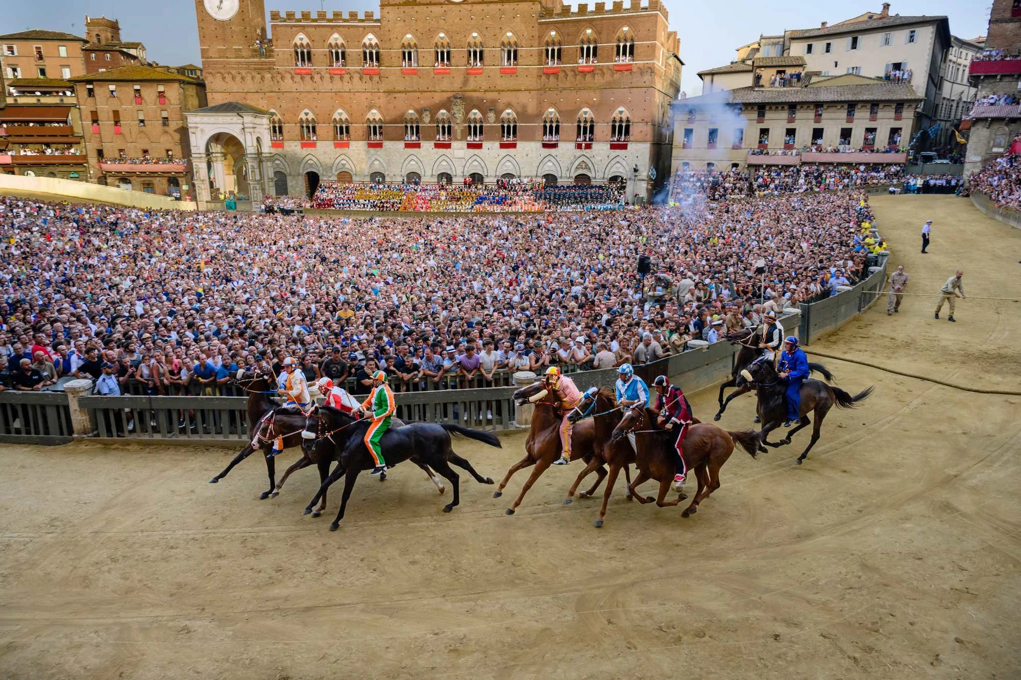 Siena, Italija, Toskana, što vidjeti u Sieni, Piazza del Campo, Palio, katedrala u Sieni, povijest Siene, Firenca, Medici, srednjovjekovni grad, znamenitosti Siene, putovanje Italija, vodič Siena, Siena, Italy, Tuscany, things to do in Siena, Piazza del Campo, Palio, Siena Cathedral, history of Siena, Florence, Medici family, medieval city, Siena attractions, travel Italy, Siena guide
