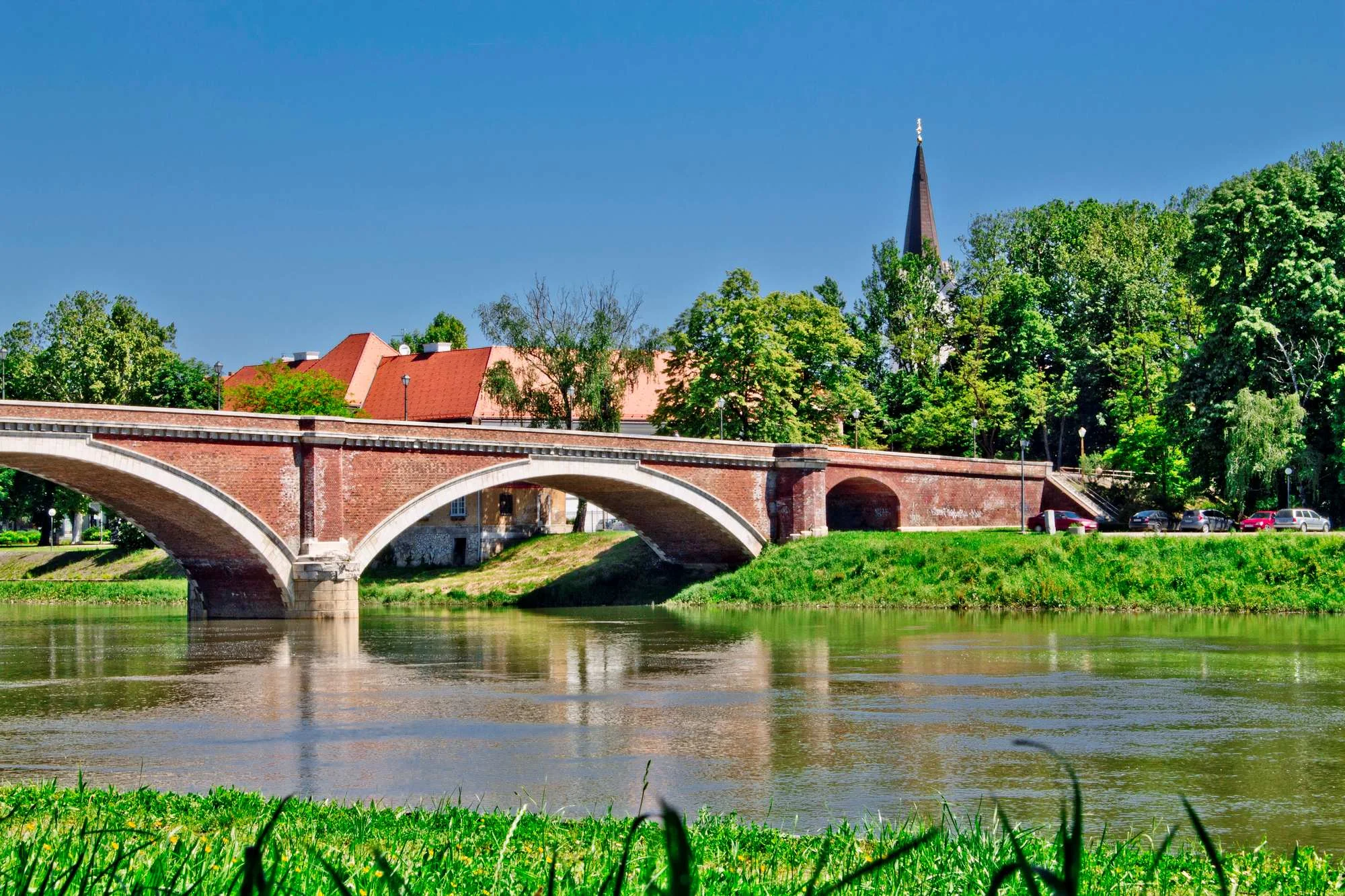 Stari most Sisak, Sisak, Kupa, mostovi u Hrvatskoj, povijest Siska, znamenitosti Siska, stari most preko Kupe, arhitektura Siska, Milivoj Frković, turističke atrakcije Siska, Old Bridge Sisak, Sisak, Kupa River, bridges in Croatia, history of Sisak, landmarks in Sisak, Old Bridge over the Kupa, architecture in Sisak, Milivoj Frković, tourist attractions in Sisak