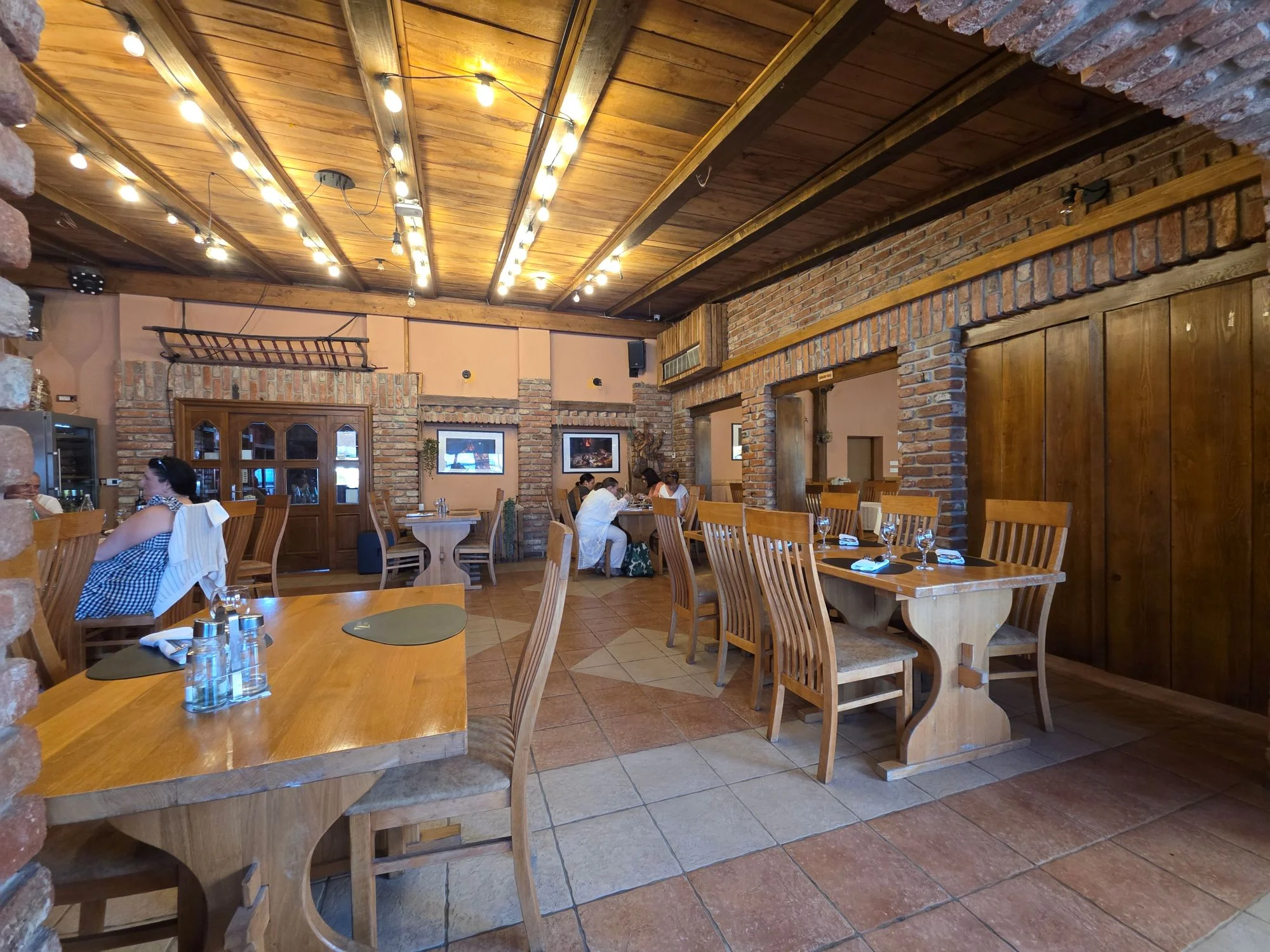 Zlatni Lug Restaurant, Zlatni Lug Hotel, Požega restaurant, where to eat in Požega, restaurants in Slavonia, Croatian cuisine, Velika Croatia, Aquapark Shhhuma, beef cheek, steak, restaurant review Croatia, food in Croatia